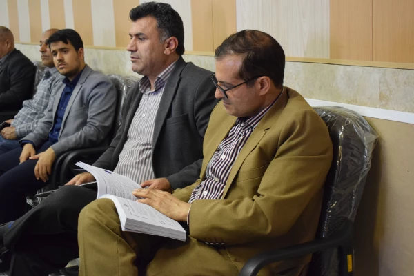 نشست هم اندیشی اساتید با موضوع بازخوانی اندیشه های امام خمینی(ره) 2
