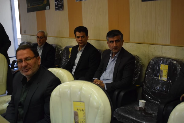 نشست هم اندیشی اساتید با موضوع بازخوانی اندیشه های امام خمینی(ره) 4