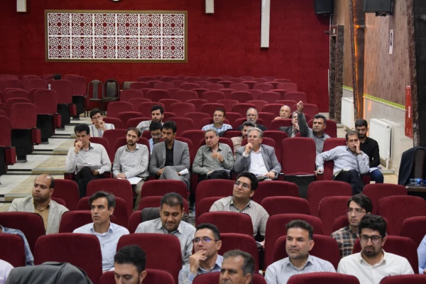 اولین دوره تخصصی تربیت ارزیاب حرفه ای دانشگاه فرهنگیان کرمانشاه(روز دوم)
 15