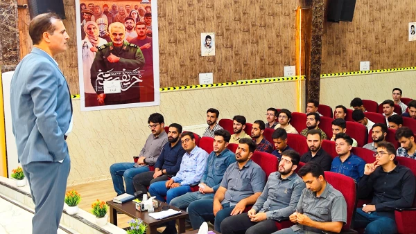 همایش پژوهشی با موضوع بررسی مشکلات آموزش قرآن در کلاس های چندپایه 7