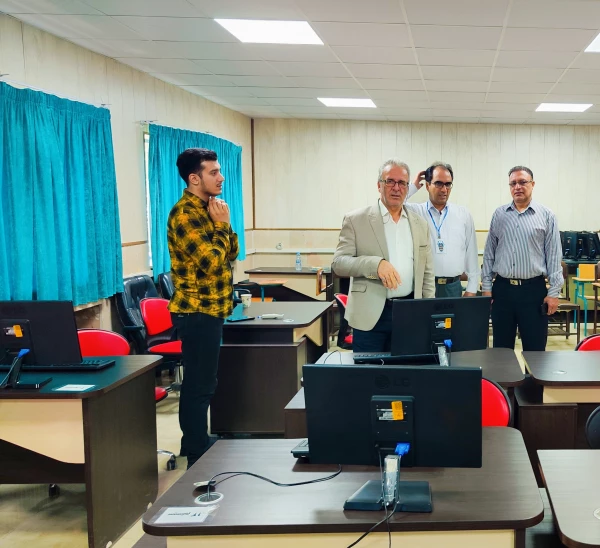 بازدید ریاست دانشگاه از فرایند برگزاری ارزیابی تکمیلی داوطلبان ورود به دانشگاه فرهنگیان در سال 1403 4