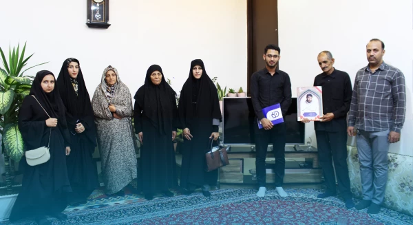 دیدار دانشجویان کنگره شهدای دانشجو معلم دانشگاه فرهنگیان کرمانشاه با خانواده شهید دانشجو معلم تیمور گرامی 10