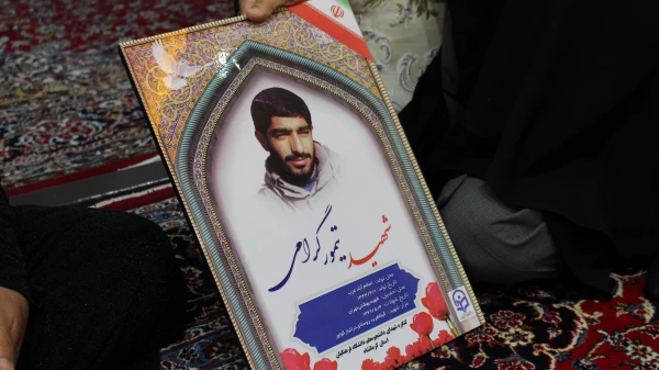 دیدار دانشجویان کنگره شهدای دانشجو معلم دانشگاه فرهنگیان کرمانشاه با خانواده شهید دانشجو معلم تیمور گرامی 6