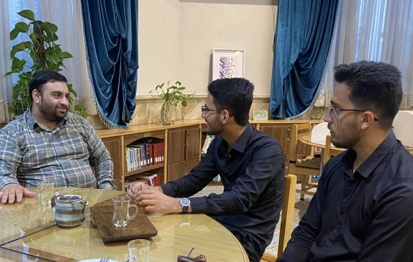 دیدار دانشجویان کنگره شهدای دانشجو معلم دانشگاه فرهنگیان کرمانشاه با خانواده شهید عبدالرضا بسامی 
 3