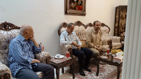 دیدار مسئولان و دانشجویان دانشگاه با خانواده شهید دانشجومعلم سعید صالحی جوزانی 5