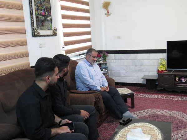 دیدار دانشجویان کنگره شهدای دانشجو معلم دانشگاه فرهنگیان کرمانشاه با خانواده شهید باقر تیما  3