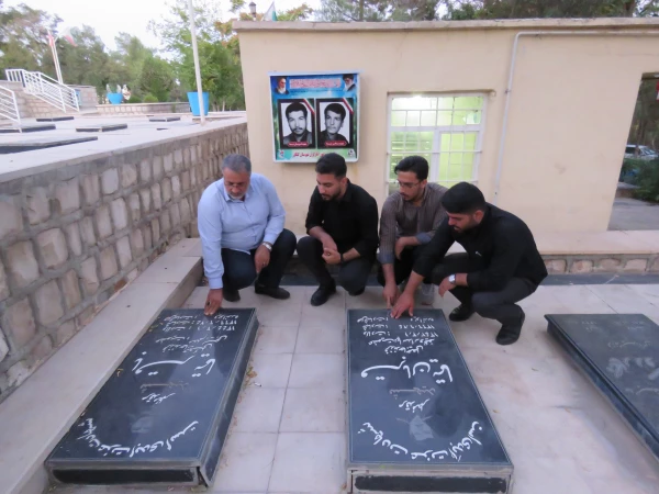 دیدار دانشجویان کنگره شهدای دانشجو معلم دانشگاه فرهنگیان کرمانشاه با خانواده شهید باقر تیما  4