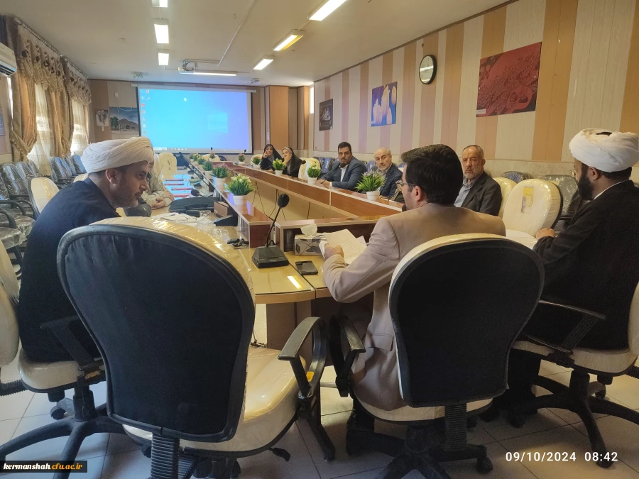 کارگاه طرح تحول دروس معارف استان در گرایش انقلاب اسلامی 3