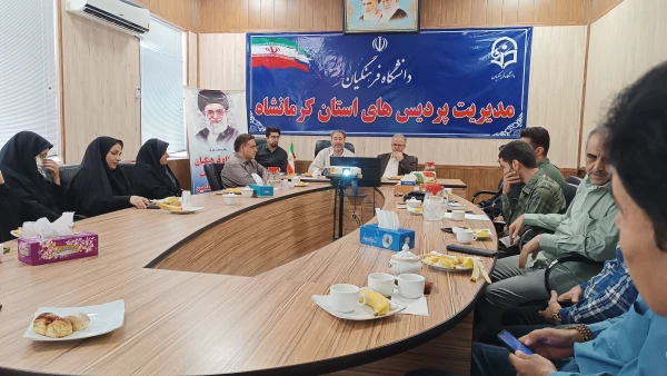 مراسم تجلیل از خانواده شهید همت فتاحی و تجلیل از اساتید و کارمندان شاهد و ایثارگر  4