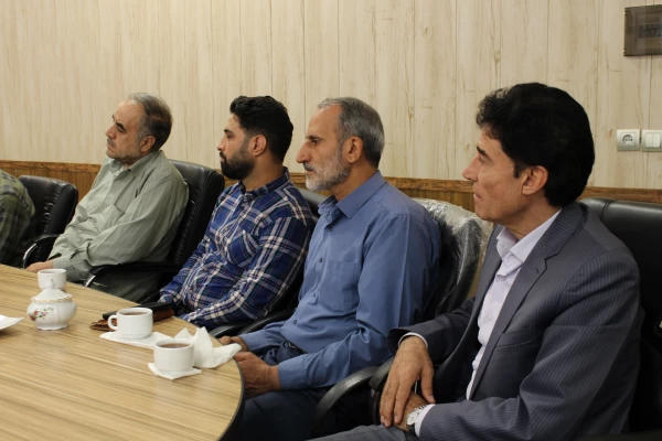 مراسم تجلیل از خانواده شهید همت فتاحی و تجلیل از اساتید و کارمندان شاهد و ایثارگر  6