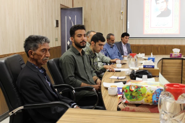 مراسم تجلیل از خانواده شهید همت فتاحی و تجلیل از اساتید و کارمندان شاهد و ایثارگر  8