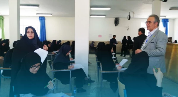 بازدید ریاست دانشگاه از روند برگزاری آزمون ارزشیابی جامع صلاحیت های حرفه ای (اصلح) 2