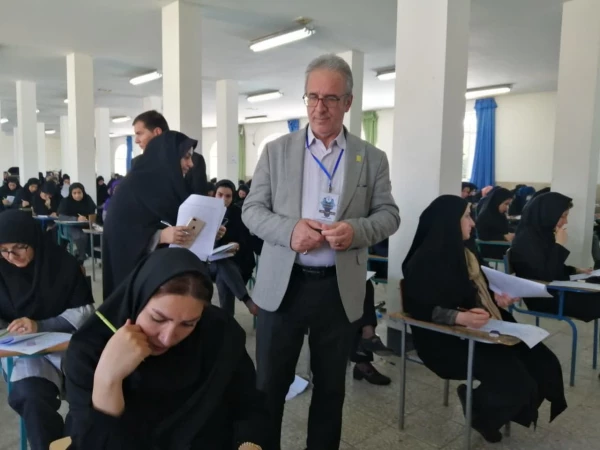 بازدید ریاست دانشگاه از روند برگزاری آزمون ارزشیابی جامع صلاحیت های حرفه ای (اصلح) 12