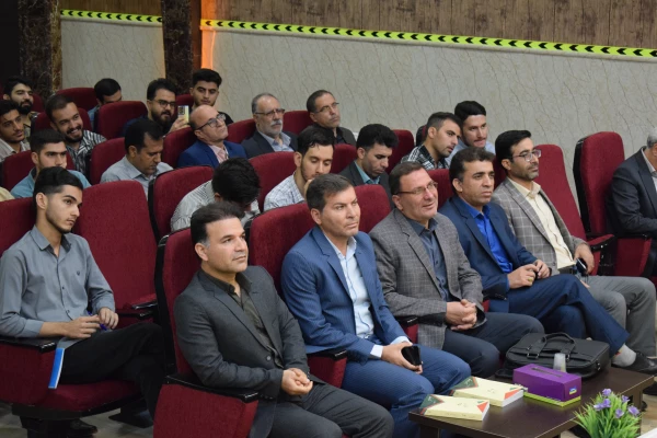 برگزاری کارگاه کاربرد ابزار هوش مصنوعی در آموزش ویژه دانشجویان
 8