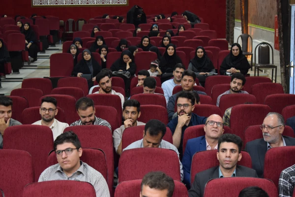 برگزاری کارگاه کاربرد ابزار هوش مصنوعی در آموزش ویژه دانشجویان
 12