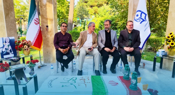 برگزاری مراسم زیارت عاشورا و تجلیل از دانشجو معلمان کنگره شهدا 2