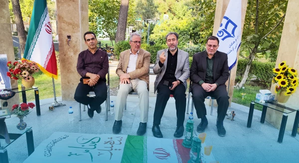 برگزاری مراسم زیارت عاشورا و تجلیل از دانشجو معلمان کنگره شهدا 10