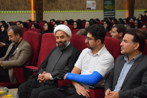 برگزاری آئین استقبال از نو دانشجو معلمان دانشگاه فرهنگیان پردیس شهید صدوقی 16