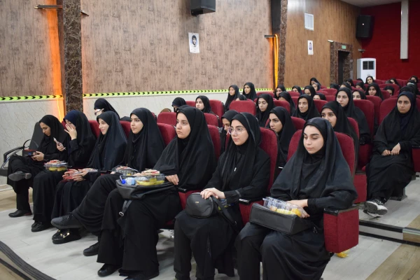 برگزاری آئین استقبال از نو دانشجو معلمان دانشگاه فرهنگیان پردیس شهید صدوقی 6