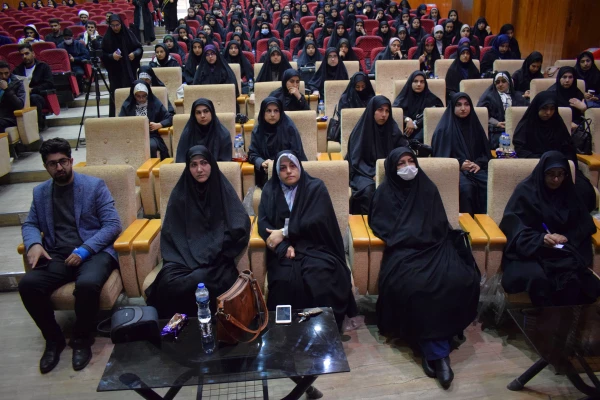 برگزاری نشست تخصصی «در دنیا چه می گذرد؟» 5