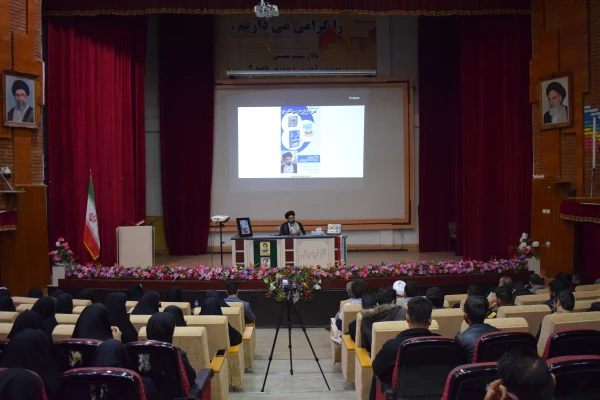 برگزاری نشست تخصصی «در دنیا چه می گذرد؟» 6