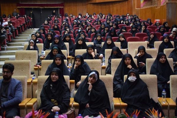 برگزاری نشست تخصصی «در دنیا چه می گذرد؟» 12