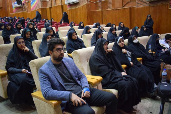 برگزاری نشست تخصصی «در دنیا چه می گذرد؟» 15