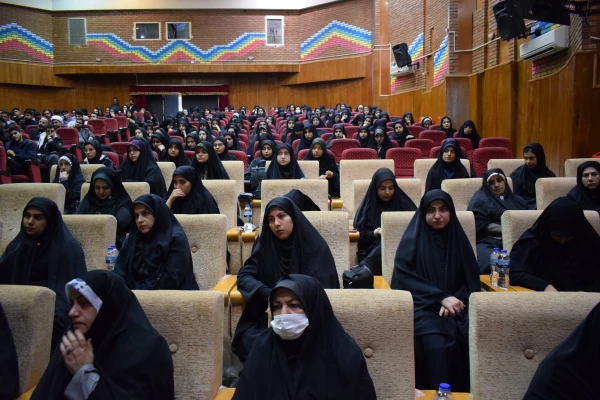 برگزاری نشست تخصصی «در دنیا چه می گذرد؟» 16