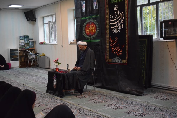 برگزاری مراسم روضه حضرت زهرا(س) در پردیس شهید صدوقی  2