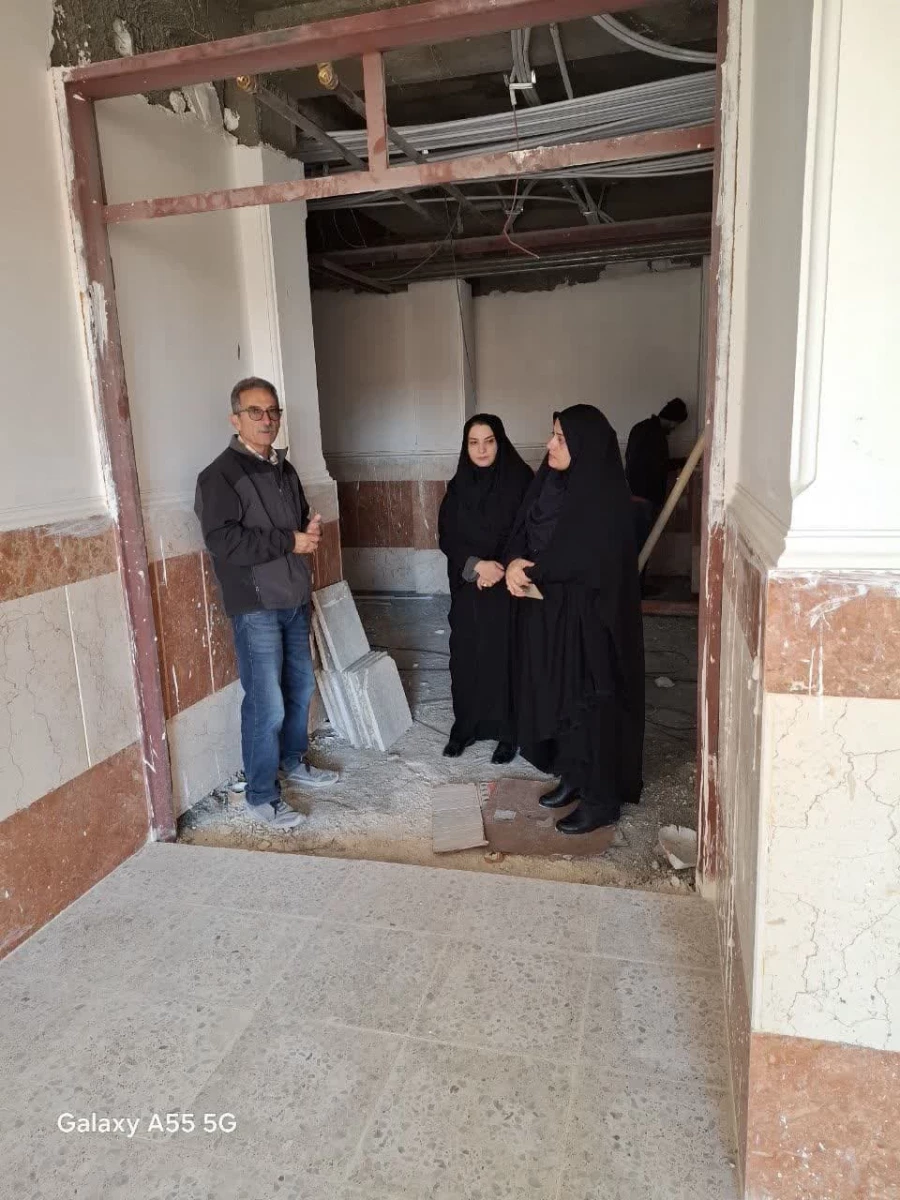 بازدید سرپرست پردیس شهید صدوقی از پروژه خوابگاه 360 نفره معصومیه
 3