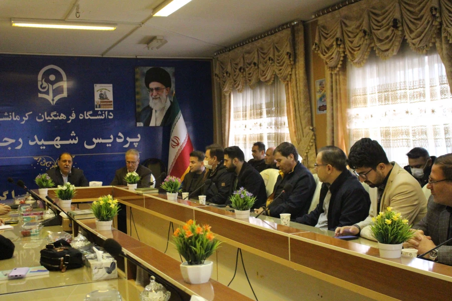 کارگاه آموزشی اهمیت جایگاه خانواده در اجتماع ویژه اساتید و کارکنان دانشگاه 8