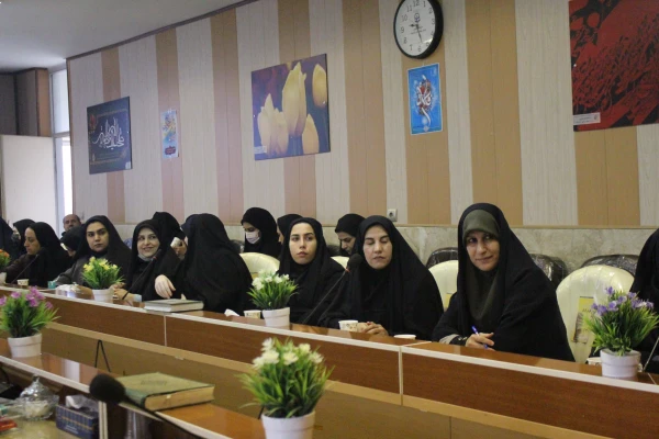 کارگاه آموزشی اهمیت جایگاه خانواده در اجتماع ویژه اساتید و کارکنان دانشگاه 9