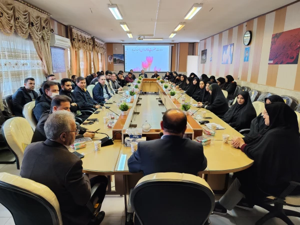 کارگاه آموزشی اهمیت جایگاه خانواده در اجتماع ویژه اساتید و کارکنان دانشگاه 13