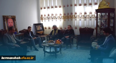 دیدار اعضای هیات رئیسه دانشگاه با خانواده شهید مدافع حرم حاج اکبر نظری