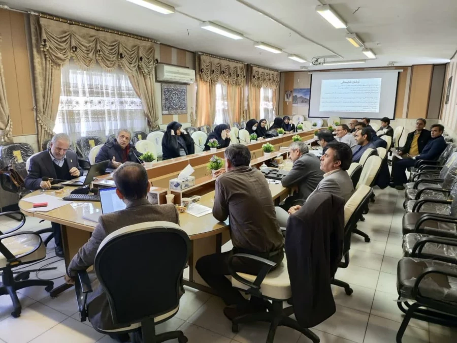 
برگزاری دوره بازآموزی اساتید کارورزی 2 و 4
 2