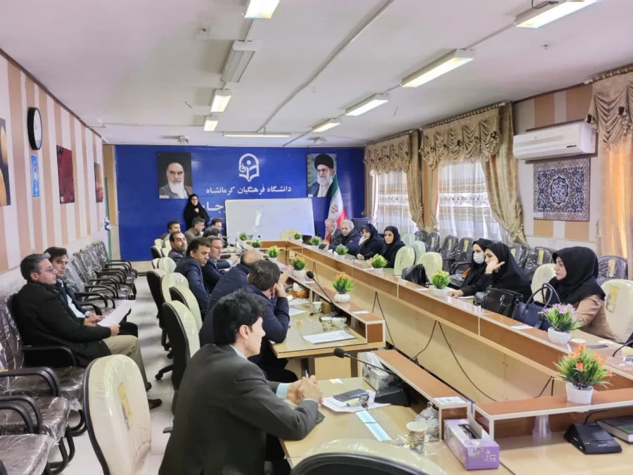 
برگزاری دوره بازآموزی اساتید کارورزی 2 و 4
 3