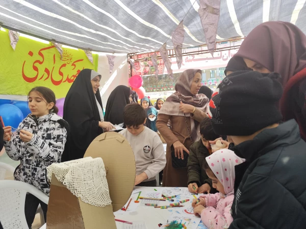 برپایی موکب فرهنگی - پذیرایی در مراسم شادپیمایی جشن بزرگ نیمه شعبان 3