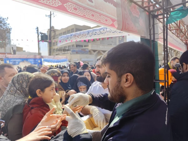 برپایی موکب فرهنگی - پذیرایی در مراسم شادپیمایی جشن بزرگ نیمه شعبان 15