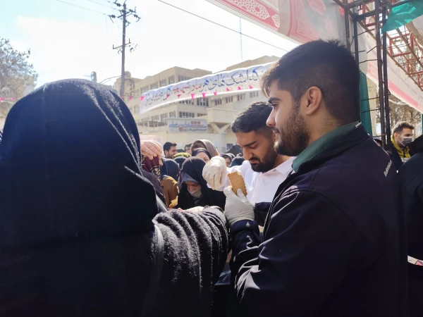 برپایی موکب فرهنگی - پذیرایی در مراسم شادپیمایی جشن بزرگ نیمه شعبان 16