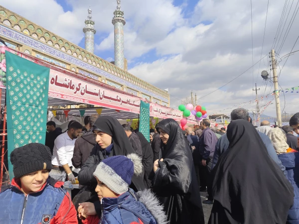 برپایی موکب فرهنگی - پذیرایی در مراسم شادپیمایی جشن بزرگ نیمه شعبان 6