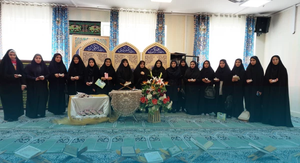 مراسم اهدا کلام الله مجید به نو دانشجو معلمان پردیس شهید صدوقی 3