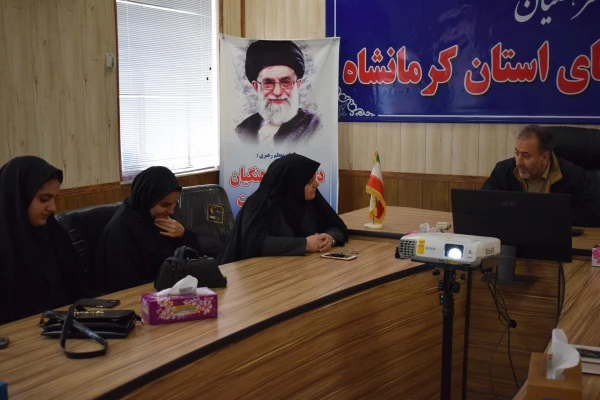 تجلیل از دانشجومعلمان یاوران رسانه دانشگاه فرهنگیان کرمانشاه
 2