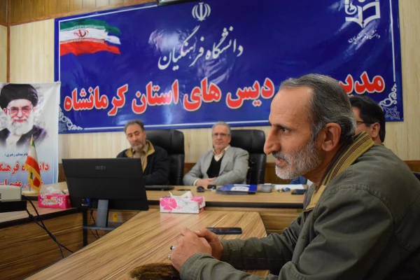 تجلیل از دانشجومعلمان یاوران رسانه دانشگاه فرهنگیان کرمانشاه
 6