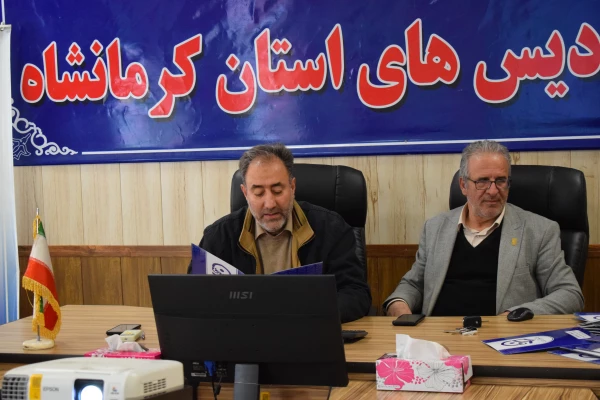 تجلیل از دانشجومعلمان یاوران رسانه دانشگاه فرهنگیان کرمانشاه
 12