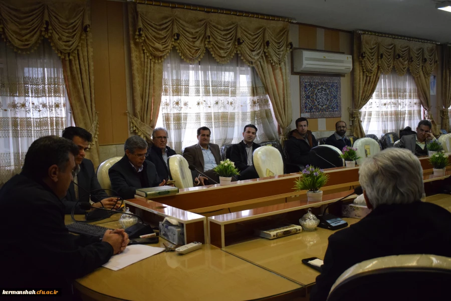 برگزاری کارگاه آموزشی تشریح آیین نامه های ترفیع، ارتقا و تبدیل وضعیت اعضای هیات علمی 11