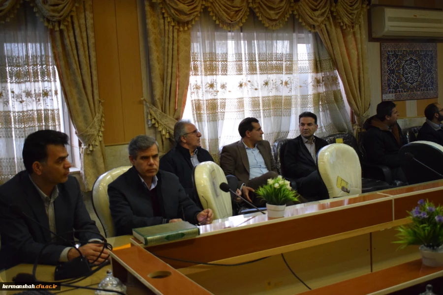 برگزاری کارگاه آموزشی تشریح آیین نامه های ترفیع، ارتقا و تبدیل وضعیت اعضای هیات علمی 12