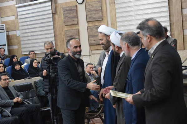 تجلیل از رئیس، معاون و استاد دانشگاه فرهنگیان در مراسم اساتید جهادگر 24
