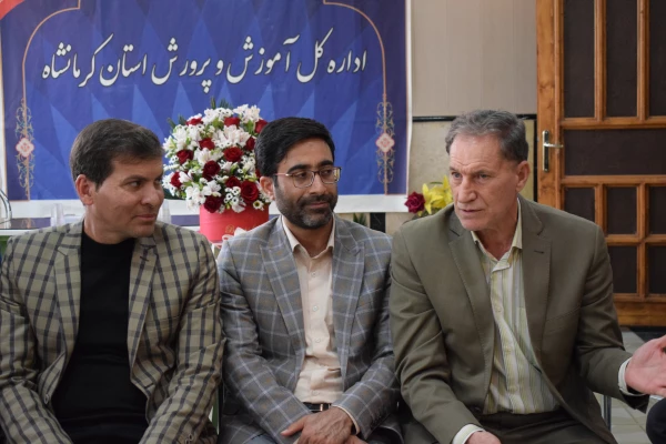 دیدار اعضای هیئت رئیسه دانشگاه فرهنگیان کرمانشاه با مدیر کل آموزش و پرورش استان 8