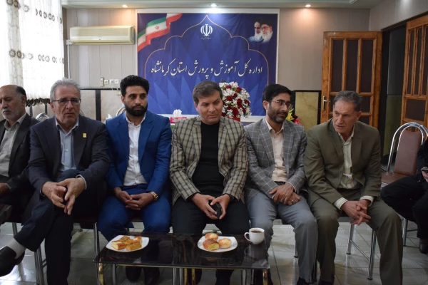 دیدار اعضای هیئت رئیسه دانشگاه فرهنگیان کرمانشاه با مدیر کل آموزش و پرورش استان 9