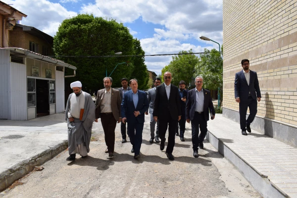 بازدید استاندار از دانشگاه فرهنگیان کرمانشاه و برگزاری هفتمین جلسه هیات امنای دانشگاه 30